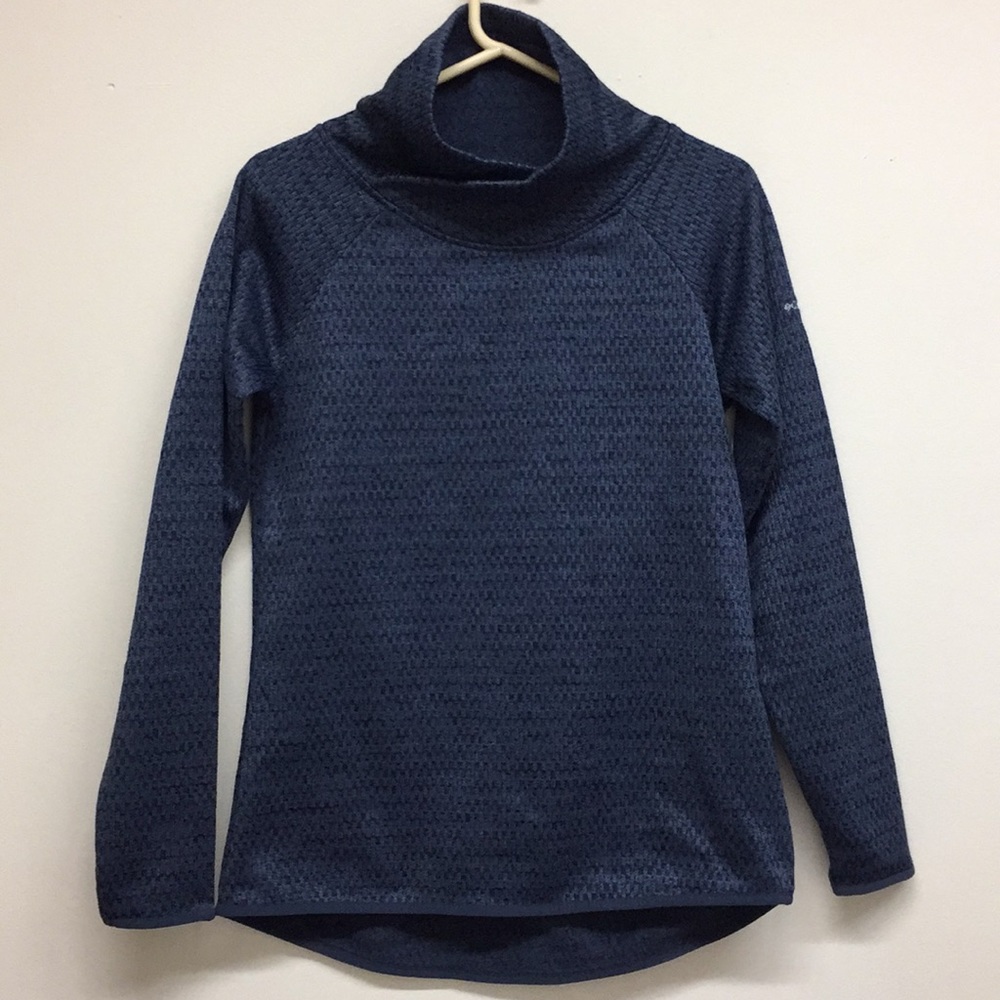 COLUMBIA blue sweatshirt